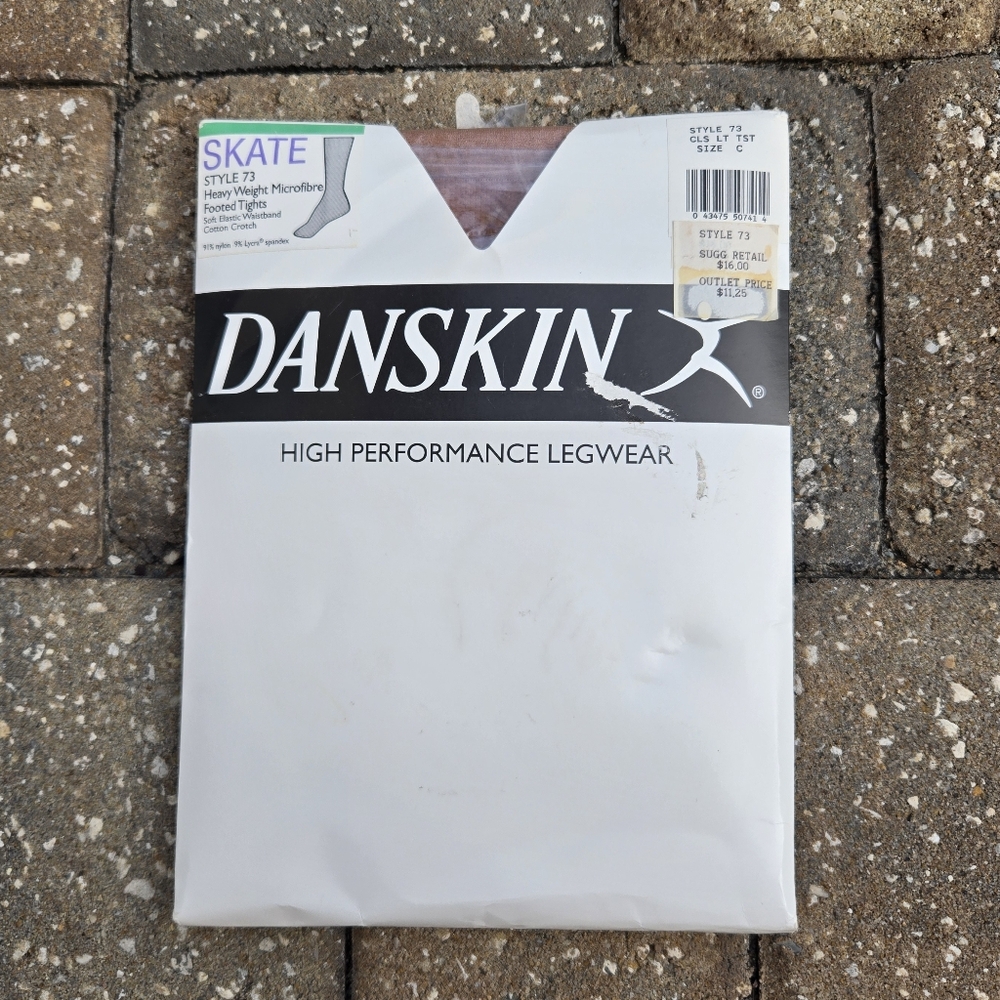 NWT Danskin Womens Size C Heavyweight Footed Ice Skating Figure Skating Tights